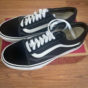 Vans Womens Platform Black and White Sneakers